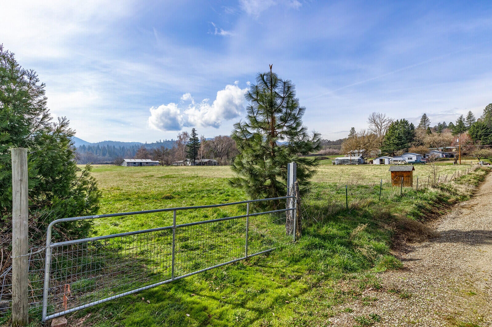 2779 Camp Baker Road Medford, OR 97501 - Photo 49 of 65 48_CBR_48_mls