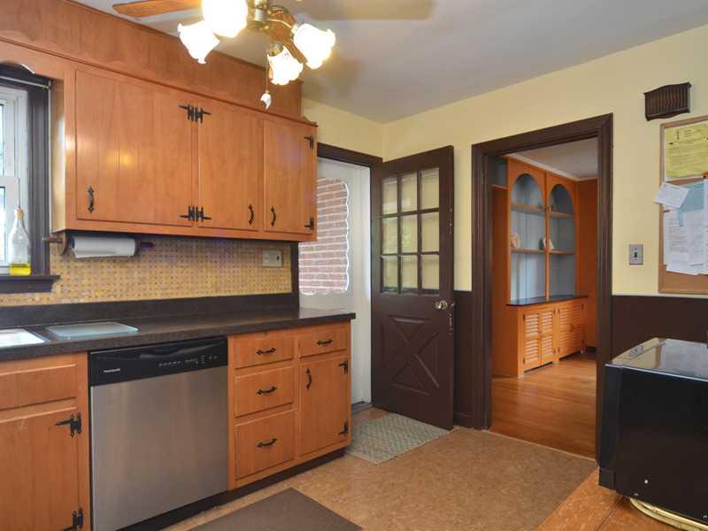 900 Ridge Road Ambridge, PA 15003 - Photo 7 of 23 Kitchen.