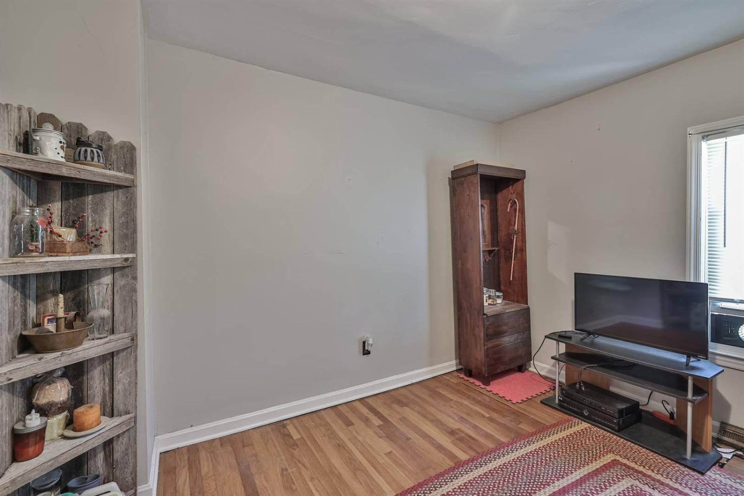 2176 Donald Road Bethel, OH 45106 - Photo 16 of 29 Gallery Image 16