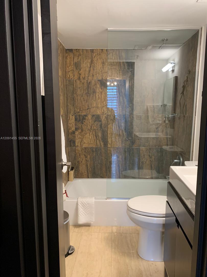 1500 Bay Road, Unit 546S Miami Beach, FL 33139 - Photo 24 of 25 Gallery Image 24