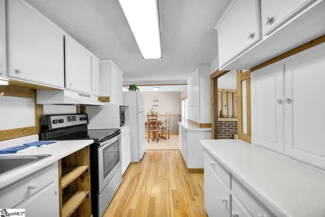 $315,000 | 235 Cedarhill Lane, Waterloo, SC 29384