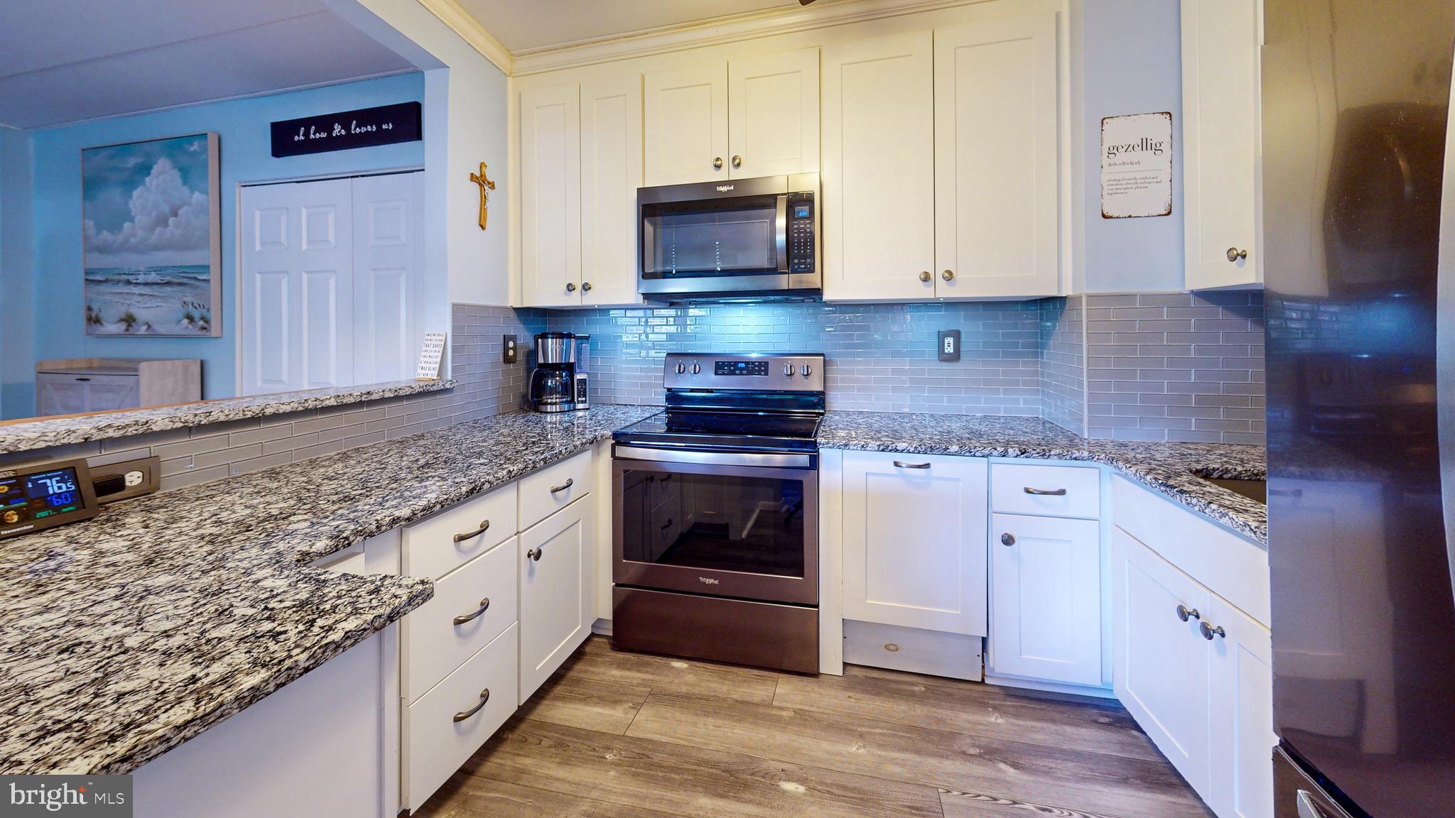 2302 Riddle Avenue, Unit 2 Wilmington, DE 19806 - Photo 2 of 30 Granite Counters