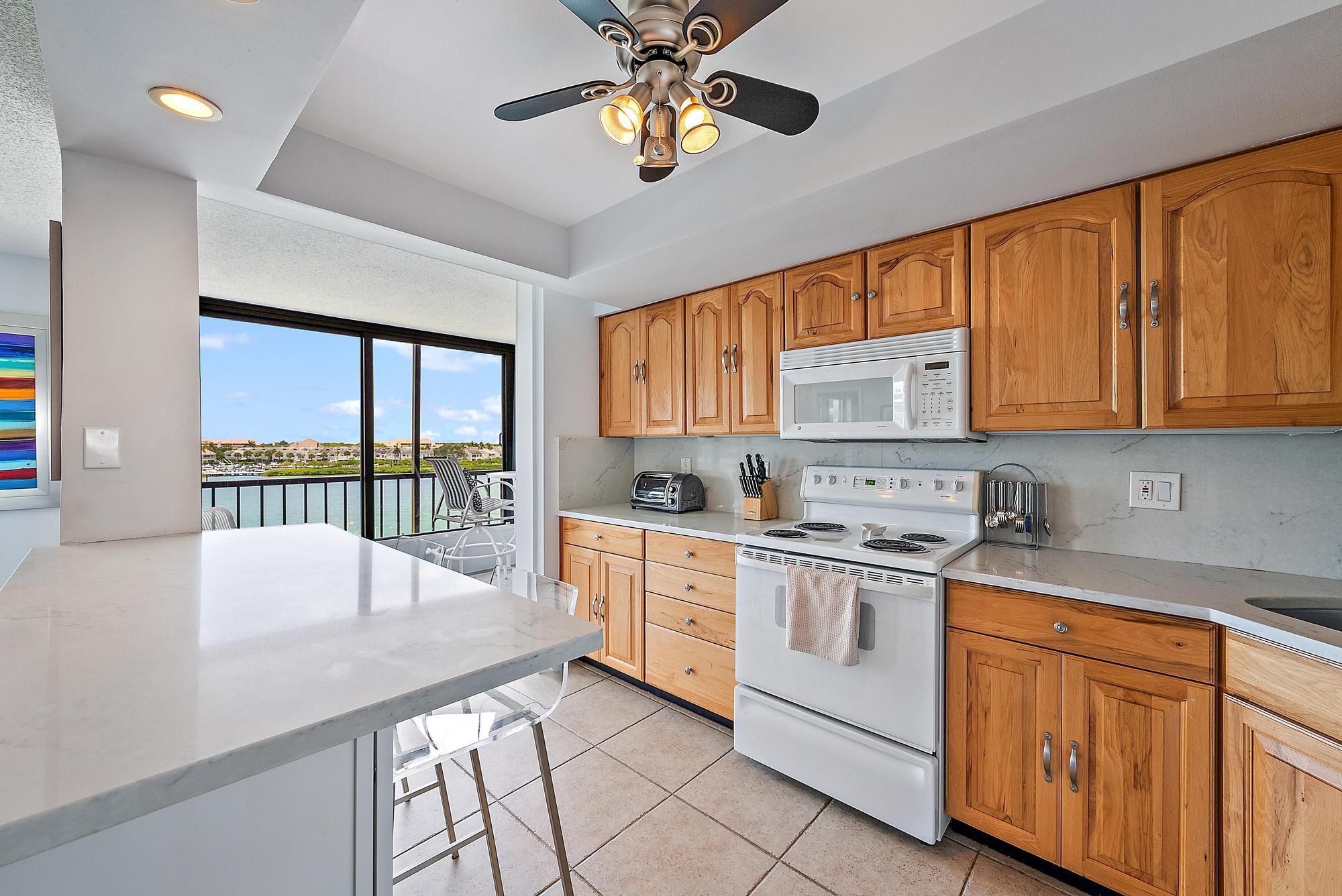 1748 Jupiter Cove Drive, Unit 519A Jupiter, FL 33469 - Photo 8 of 26 1748 Jupiter Cove Dr 519-19
