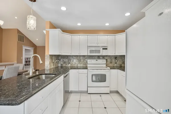 $619,900 | 447 Fisher Court, Unit 447, Shelton, CT 06484