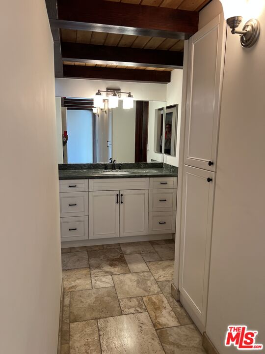 29239 Heathercliff Road, Unit 3 Malibu, CA 90265 - Photo 23 of 30