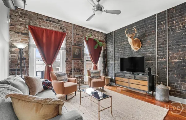 $434,900 | 310 West Broughton Street, Unit 3011, Savannah, GA 31401