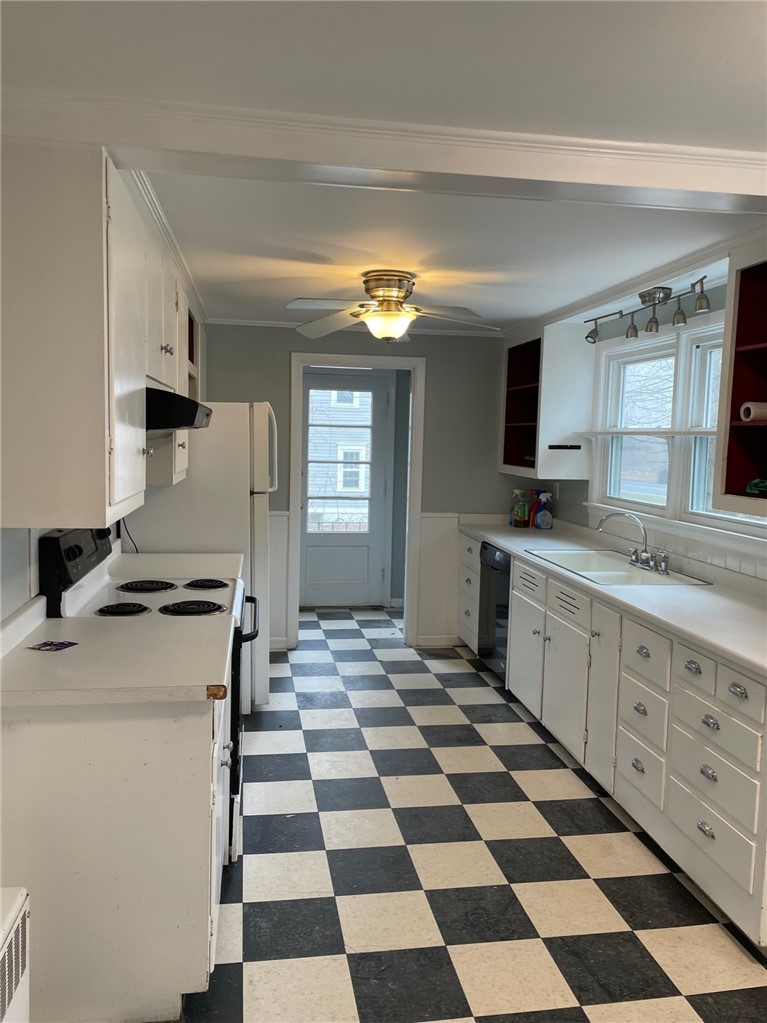 817 Tower Hill Road North Kingstown, RI 02852 - Photo 5 of 23