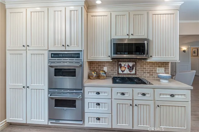 $1,479,000 | 405 North Beachwood Drive, Burbank, CA 91506