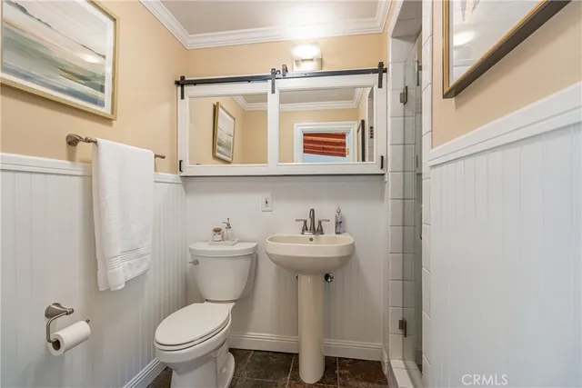 $1,479,000 | 405 North Beachwood Drive, Burbank, CA 91506