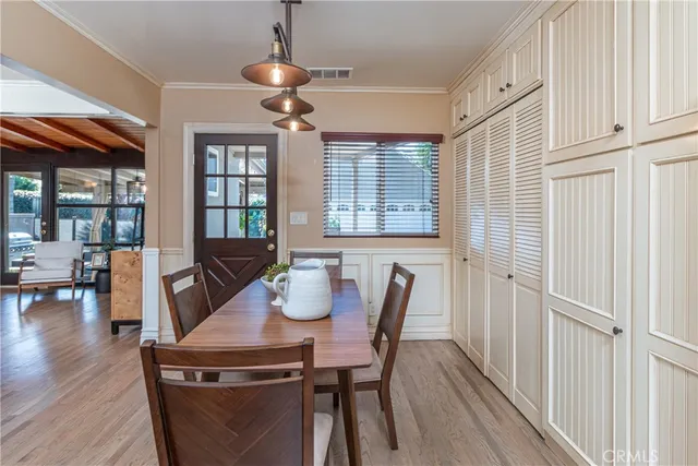 $1,479,000 | 405 North Beachwood Drive, Burbank, CA 91506