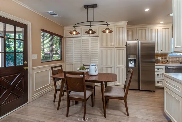 $1,479,000 | 405 North Beachwood Drive, Burbank, CA 91506