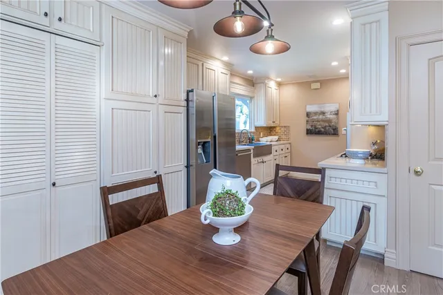 $1,479,000 | 405 North Beachwood Drive, Burbank, CA 91506