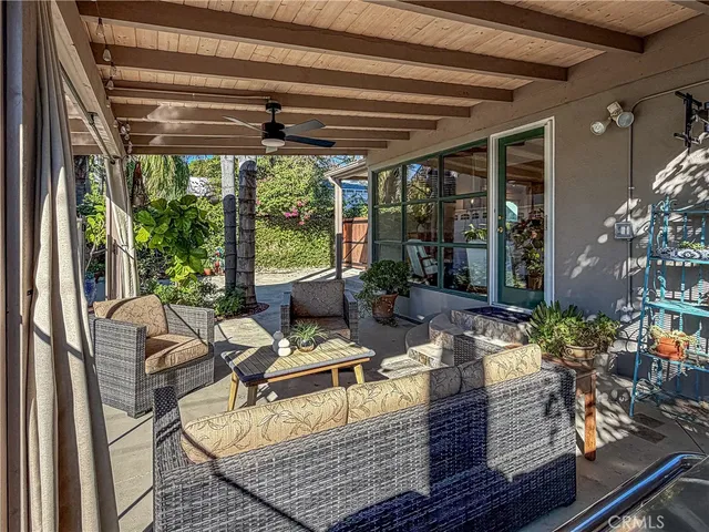 $1,479,000 | 405 North Beachwood Drive, Burbank, CA 91506