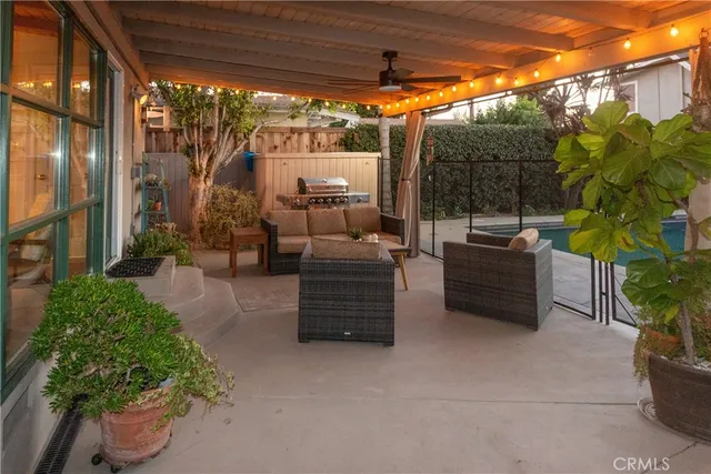 $1,479,000 | 405 North Beachwood Drive, Burbank, CA 91506