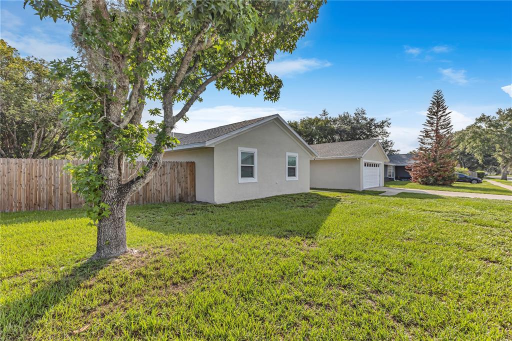 4901 Reginald Road Orlando, FL 32829 - Photo 3 of 29