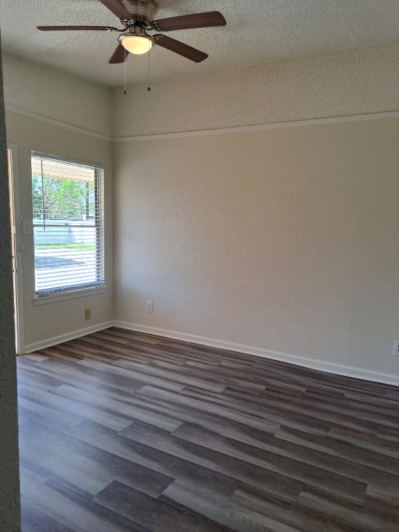 3357 Frick Road, Unit 2 Houston, TX 77086 - Photo 2 of 9 Living area with ceiling fan and no carpet, light and brigh, space for you and your family.