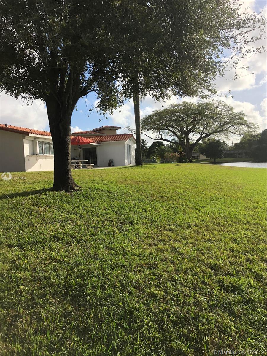 14640 Fitzpatrick Road Miami Lakes, FL 33014 - Photo 17 of 77 Gallery Image 17