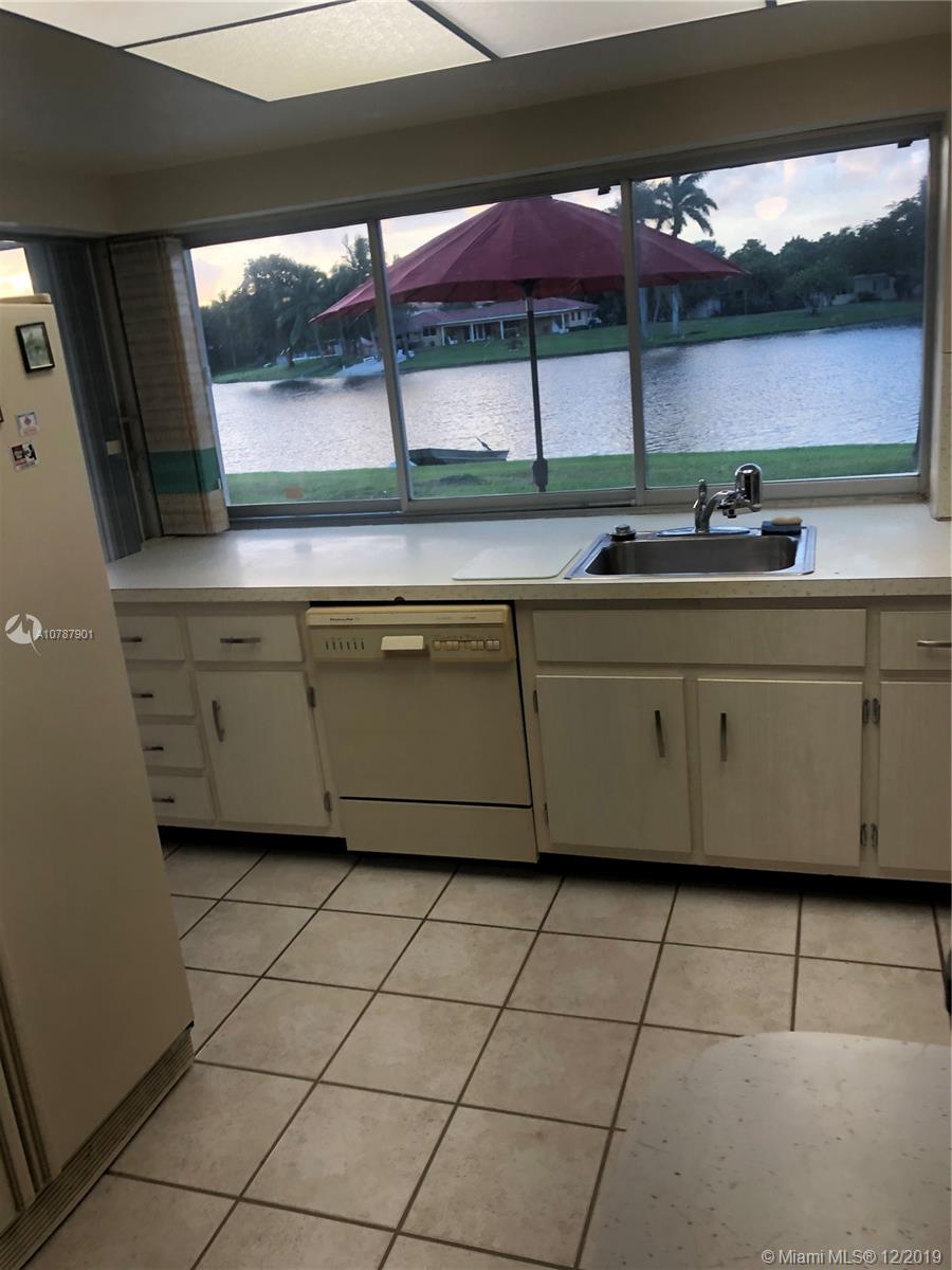 14640 Fitzpatrick Road Miami Lakes, FL 33014 - Photo 27 of 77 Gallery Image 27