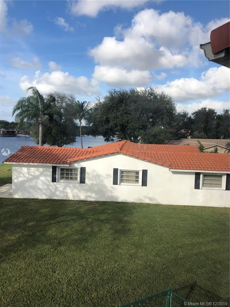 14640 Fitzpatrick Road Miami Lakes, FL 33014 - Photo 5 of 77 Gallery Image 5