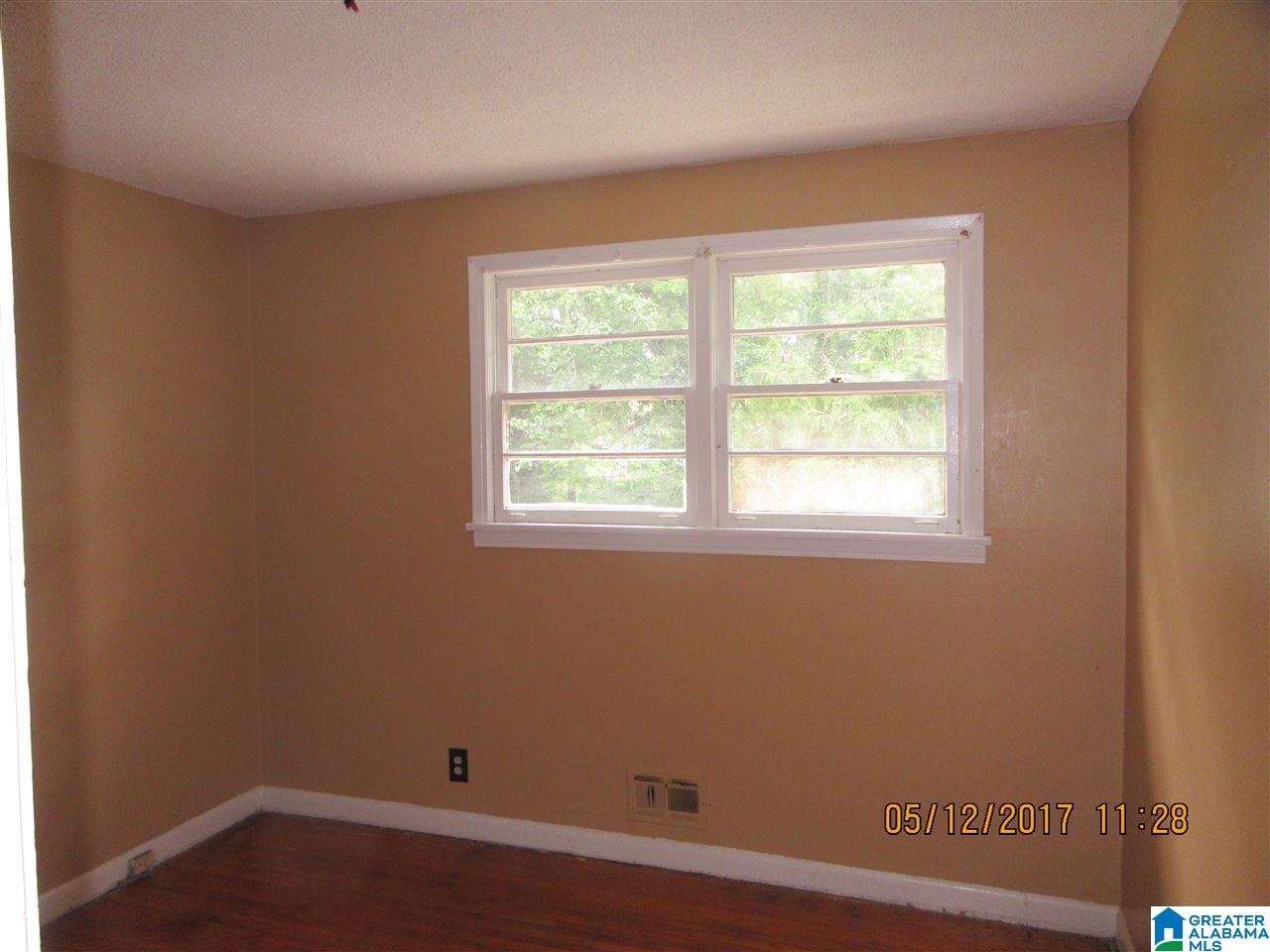 943 Rutledge Drive Fairfield, AL 35064 - Photo 8 of 10