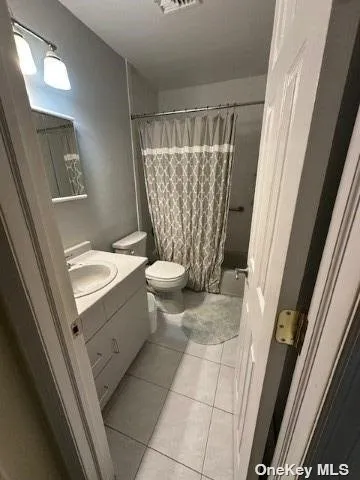 $395,000 | 3 Anchorage Lane, Unit B, Oyster Bay, NY 11771