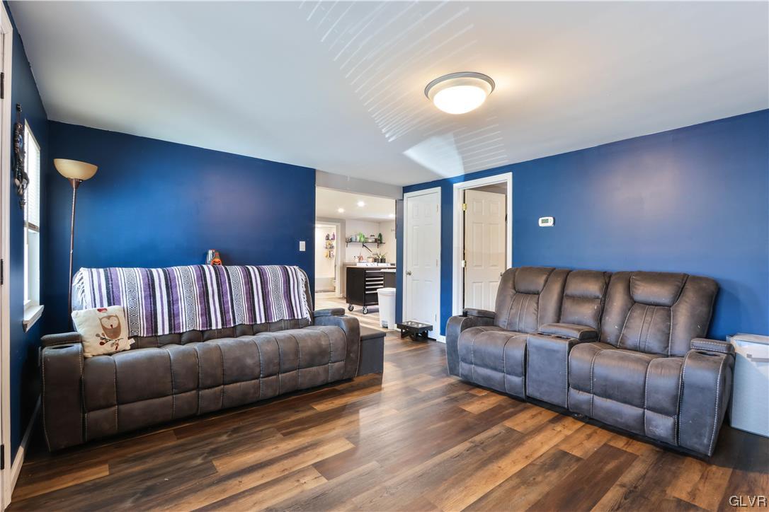 2830 Delps Road Danielsville, PA 18038 - Photo 3 of 17 Living Room