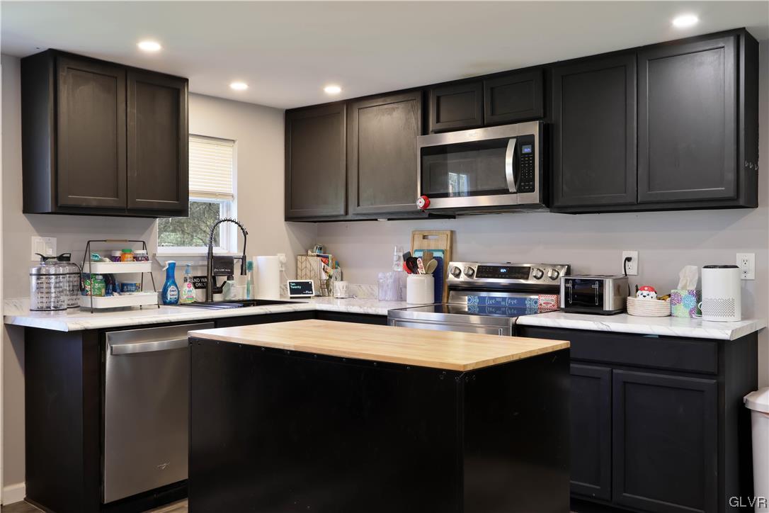 2830 Delps Road Danielsville, PA 18038 - Photo 6 of 17 Kitchen