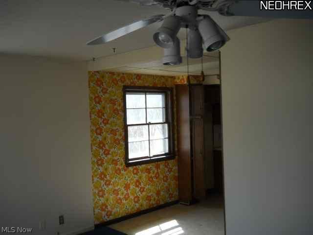 2400 Greenvale Road Cleveland, OH 44121 - Photo 3 of 10