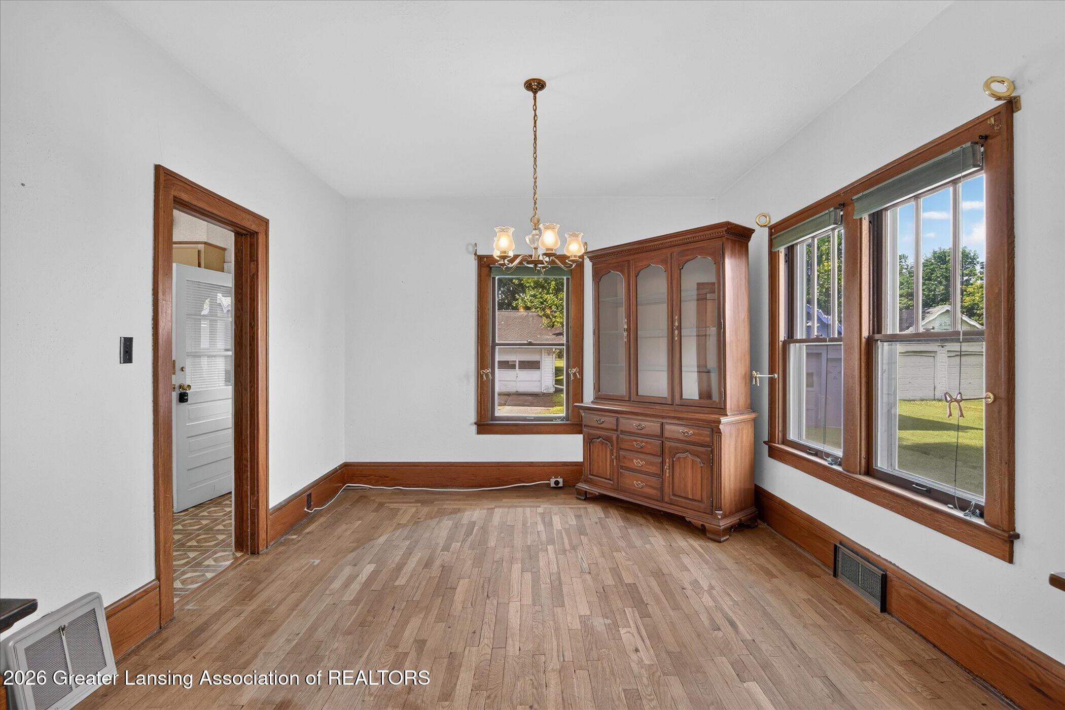 709 Rock Street Jackson, MI 49202 - Photo 17 of 53 17-709-Rock-St-WindowStill