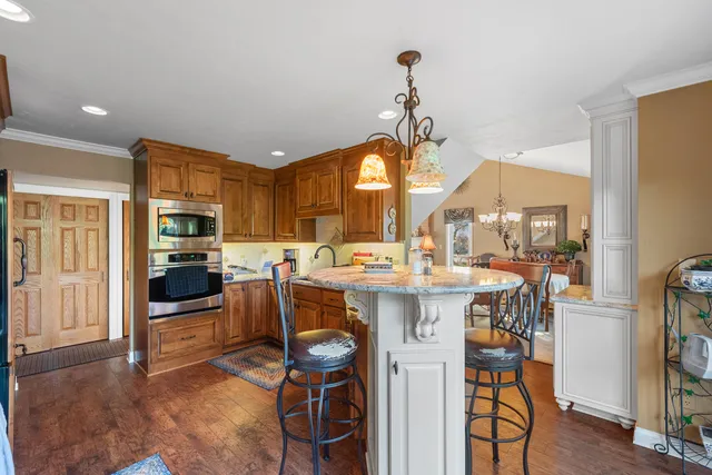 $350,000 | 5405 Somerset Lane South, Greenfield, WI 53221