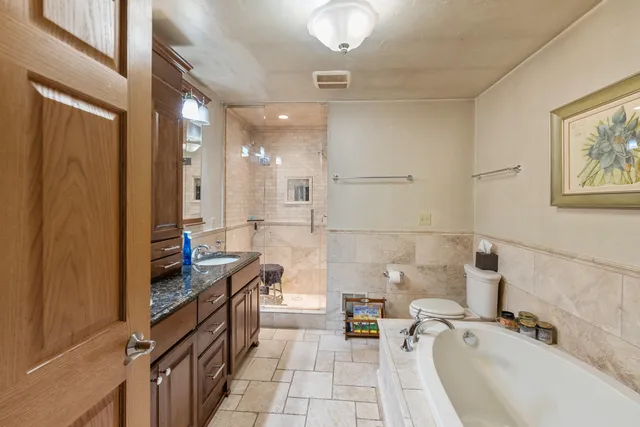 $350,000 | 5405 Somerset Lane South, Greenfield, WI 53221