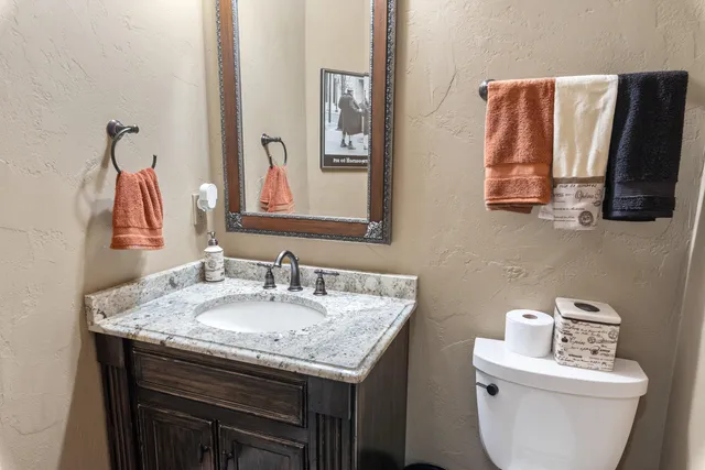 $350,000 | 5405 Somerset Lane South, Greenfield, WI 53221