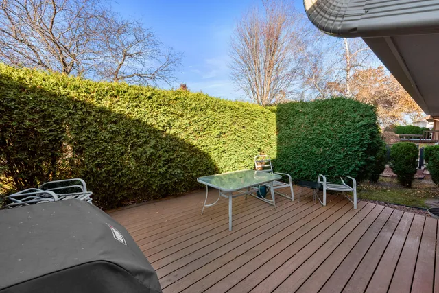 $350,000 | 5405 Somerset Lane South, Greenfield, WI 53221