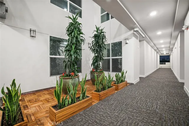 $3,595 | 5820 La Mirada Avenue, Unit 301, Hollywood, CA 90038