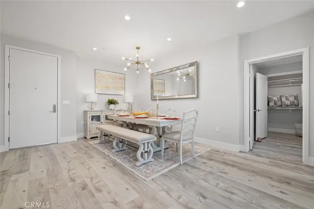 $3,595 | 5820 La Mirada Avenue, Unit 301, Hollywood, CA 90038