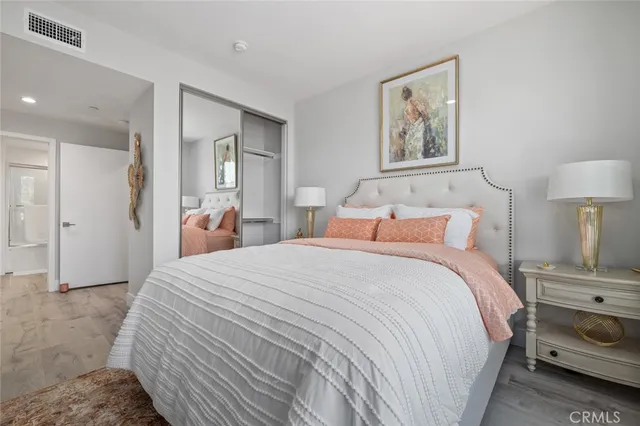 $3,595 | 5820 La Mirada Avenue, Unit 301, Hollywood, CA 90038