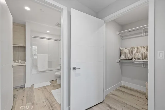 $3,595 | 5820 La Mirada Avenue, Unit 301, Hollywood, CA 90038