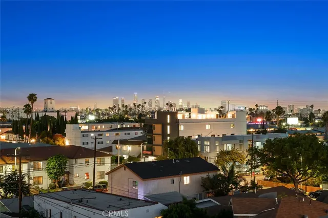 $3,595 | 5820 La Mirada Avenue, Unit 301, Hollywood, CA 90038