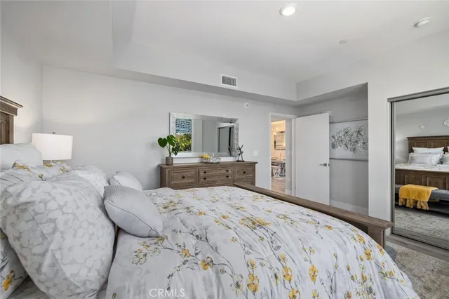 $3,595 | 5820 La Mirada Avenue, Unit 301, Hollywood, CA 90038