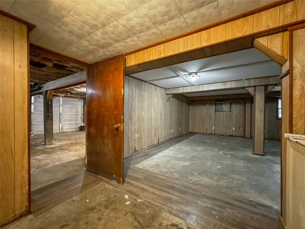 $375,000 | 1045 12th Street, Dickinson, TX 77539