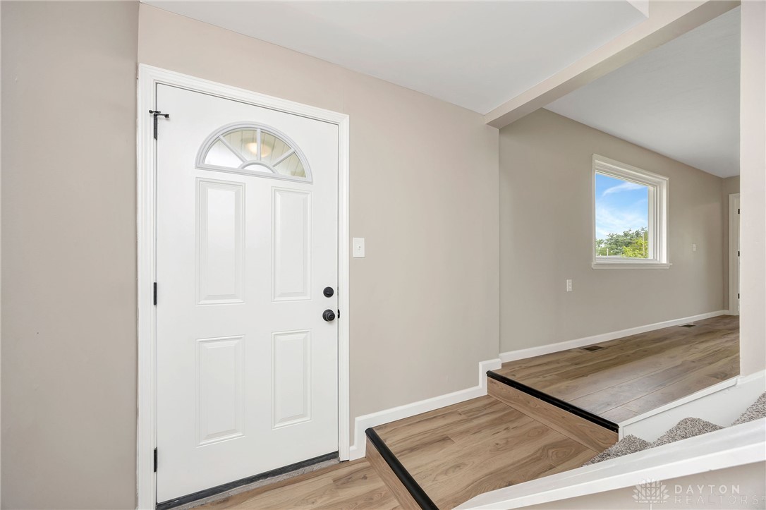 5386 Mosiman Road Middletown, OH 45042 - Photo 3 of 43