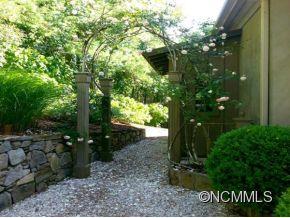 923 Country Club Road Asheville, NC 28804 - Photo 8 of 9 Gallery Image 8