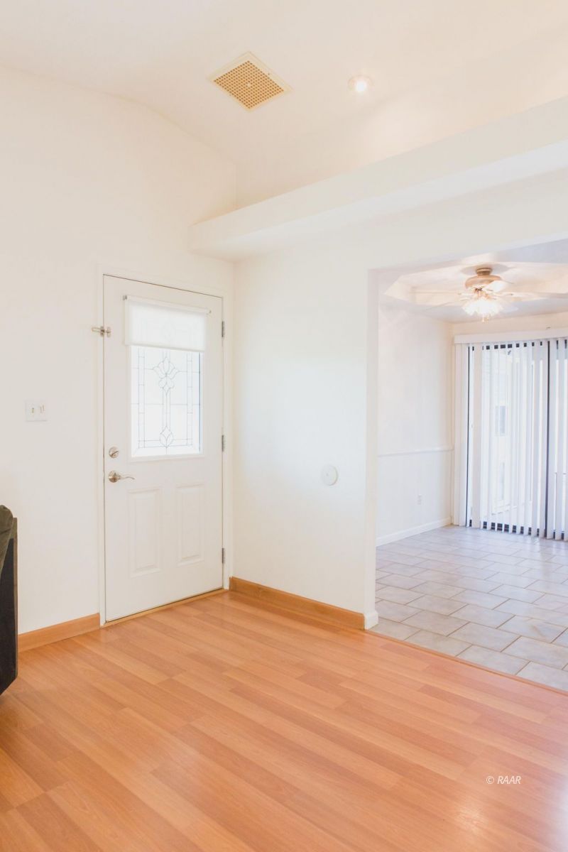 620 Heather Court Ridgecrest, CA 93555 - Photo 6 of 26 a view of an empty room