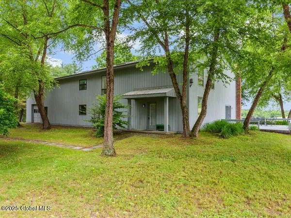 $599,000 | 107 Hosey Russell Road, Pittstown, NY 12094