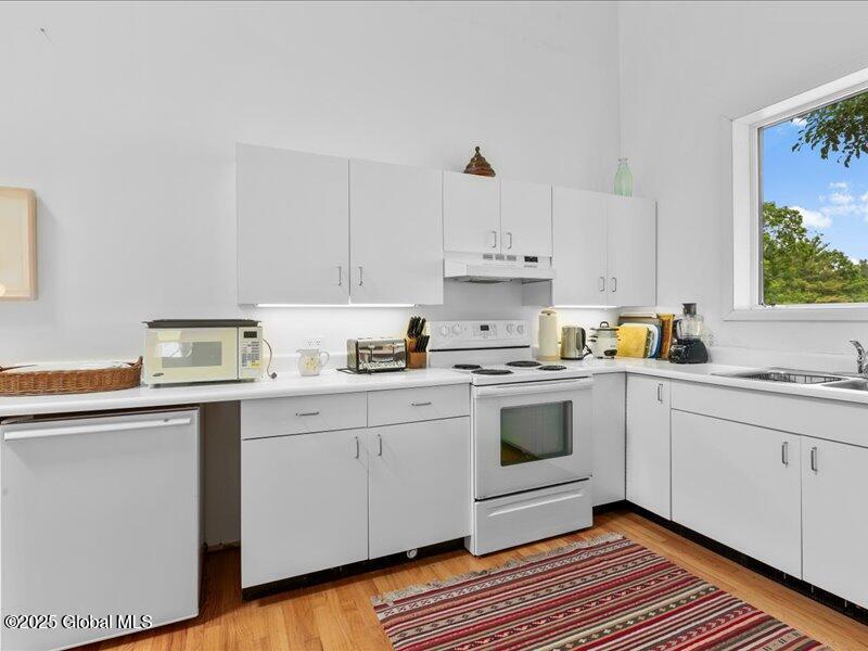 107 Hosey Russell Road Pittstown, NY 12094 - Photo 14 of 37 25-MW2_4262