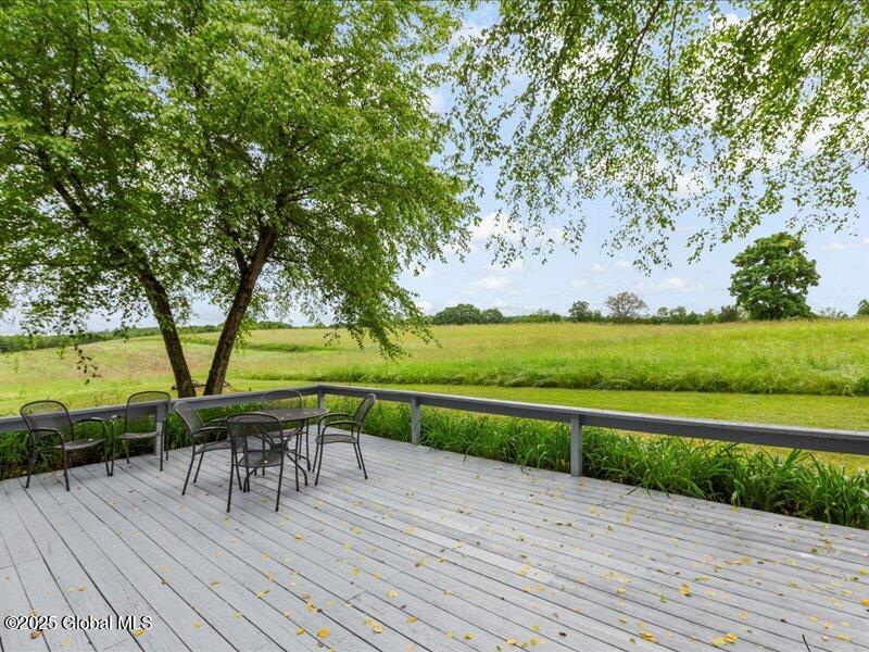 107 Hosey Russell Road Pittstown, NY 12094 - Photo 4 of 37 33-MW2_4297