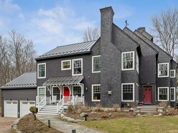 $3,150,000 | 266 E Shore North, Grand Isle, VT 05458