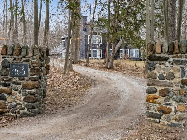 $3,150,000 | 266 E Shore North, Grand Isle, VT 05458