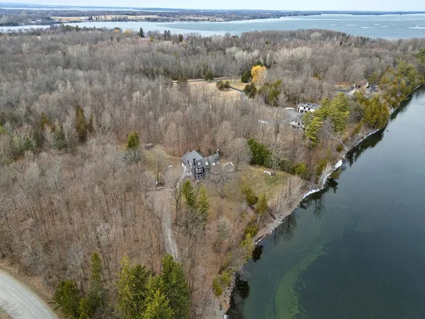 $3,150,000 | 266 E Shore North, Grand Isle, VT 05458