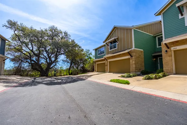 $1,995 | 516 East Slaughter Lane, Unit 1901, Austin, TX 78744